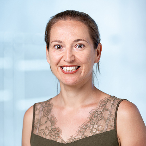 Írisz tóth portrait